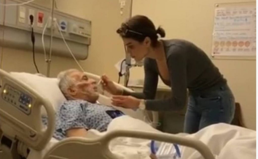 Morena Taraku na preku të gjithëve me videon e publikuar, ushqen si fëmijë, babain që është në gjendje të rëndë shëndetësore Morena Taraku