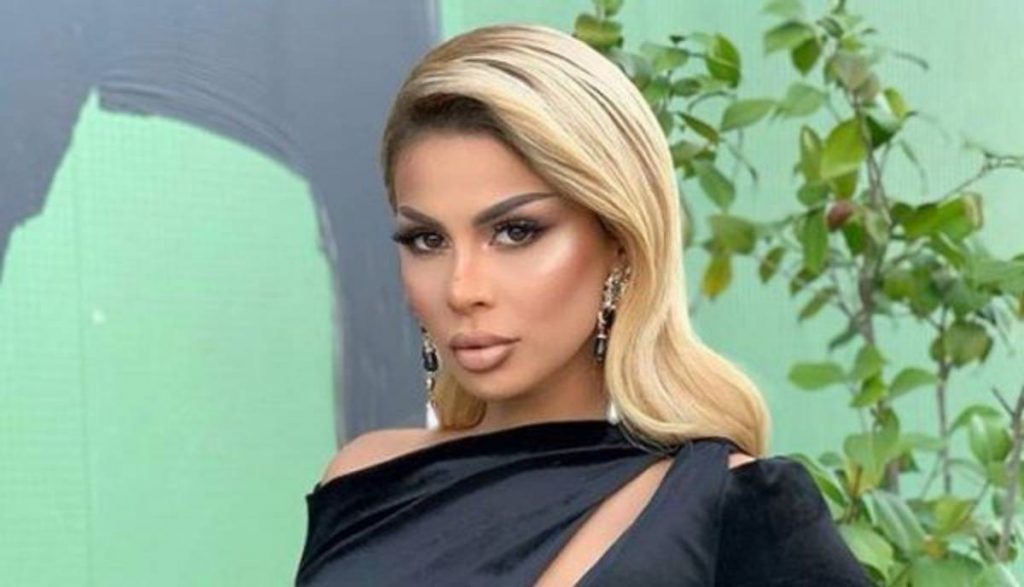 Fotot/ Kjo mund të quhet “koha e artë” e Luana Vjollcës, së fundmi doli edhe në kopertinën e revistës së njohur turke! OBSH 2
