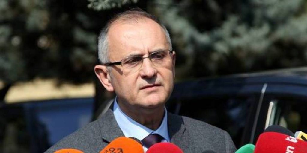 Vasili: Çfarë fshihet pas vendimit të heqjes së rekurseve për 3800 dosje? Petrit Vasili