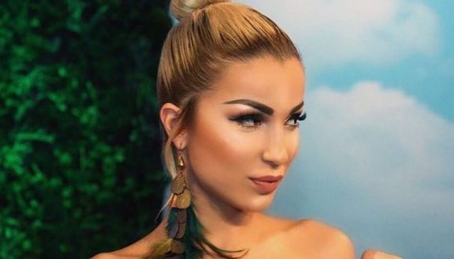 Pasi bëri lëmsh gjithë rrjetin, Roza Lati detyrohet të sqarojë marrëdhënien me të dashurin Roza Lati