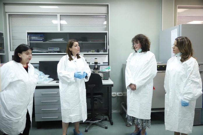 Manastirliu në Laboratorin e ISHP: Intensifikim testimesh për gjurmimin aktiv të rasteve WhatsApp Image 2020 05 19 at 15.32.37 696x464 1