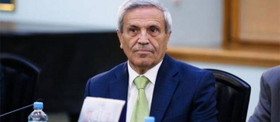 FOTO/ Krah Fagut dhe Majkos, Dokle mesazh miqve socialistë…të orëve të para auto Namik Dokle Sarajevo 620x3481491983094 905x395 1