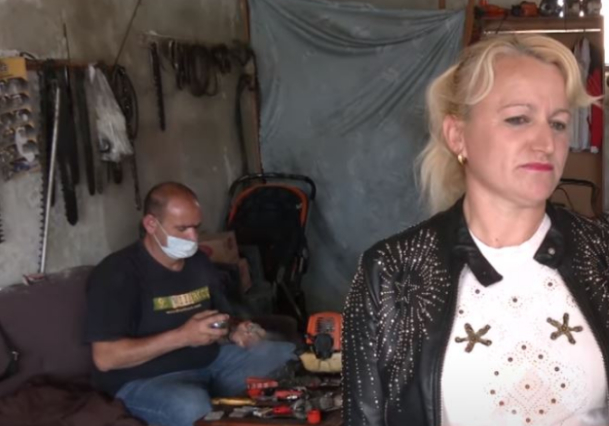 Historia bashkëshortëve që punojnë në servis, Elmia: Ishte kusht para martesës për të qenë bashkë elmia