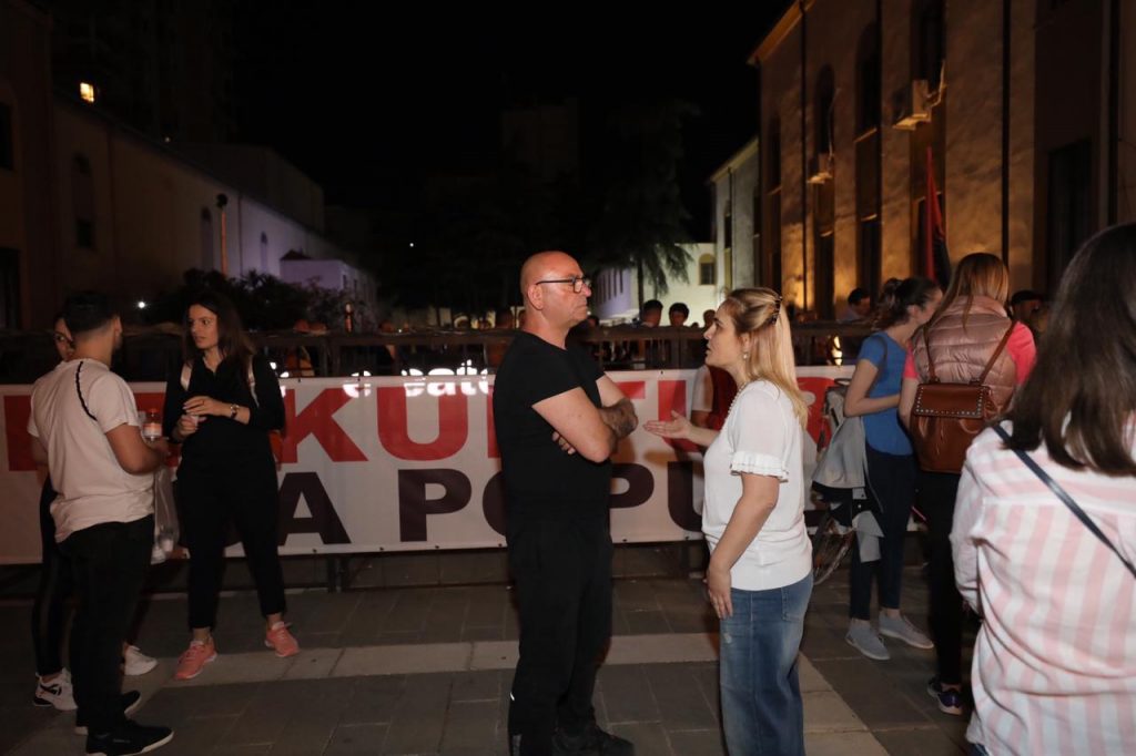 kryemadhi te teatri3