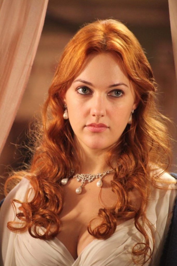 meryem uzerli wallpapers meryem uzerli 1901807070 696x1044 1