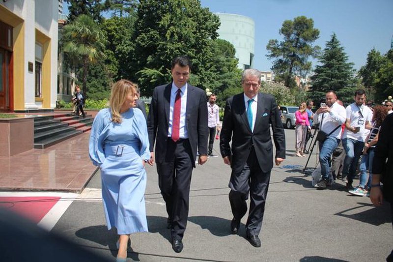 Nazarko paralajmëron ‘tërmet’ në politikën shqiptare, zbulon prapaskenat e forta: LSI nuk bashkohet me Bashën në zgjedhjet e ardhshme, ja lëvizja e Ilir Metës monika basha berisha