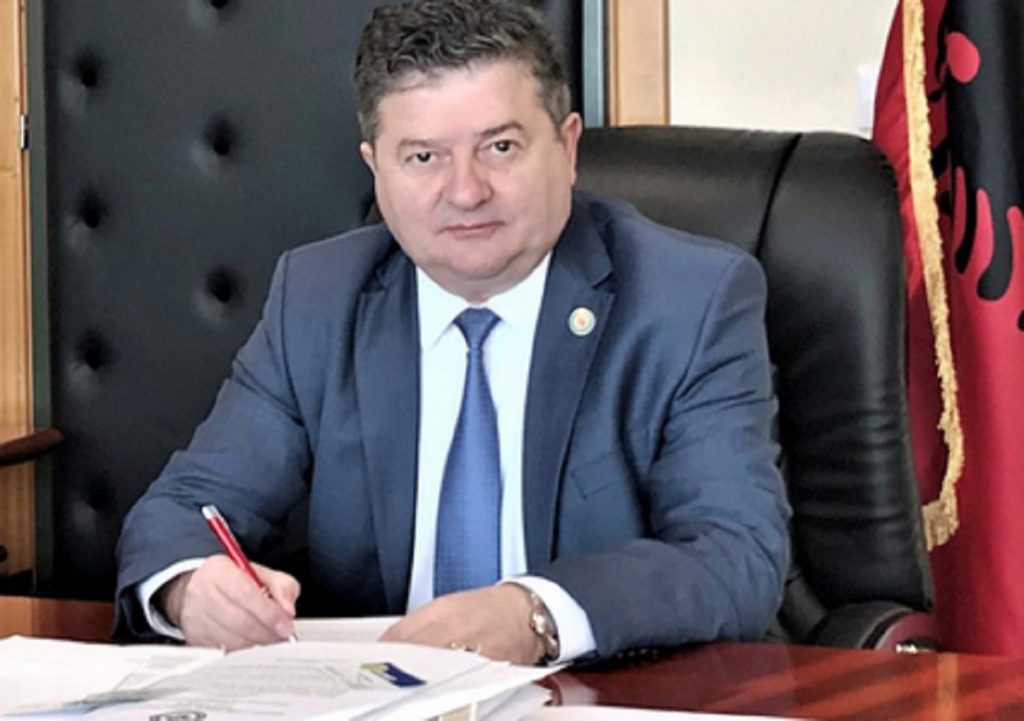 Klinikat dentare hapen të hënën, kreu i Urdhrit të Stomatologut: Çfarë duhet të kemi parasysh dy javët e para nikolle deda