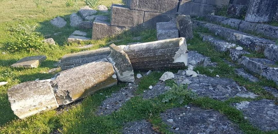 Akt barbar në Apoloni/ Shkatërrohet një prej monumenteve, Meta: Ky është talebanizëm, të hetohet! 104181116 3078483765531209 6449005345096961986 o