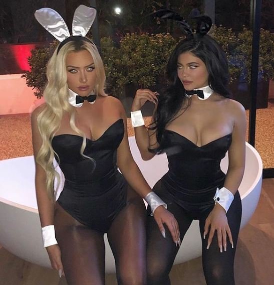 Foto/ Miliarderja Kylie thyen rregullat, feston ditëlindjen e shoqes së ngushtë pa asnjë masë 3 12 5