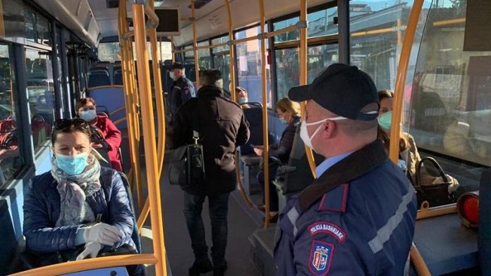 Hapet transporti publik, këto janë 13 rregullat e protokollit të sigurisë 2 9 1 696x392 1