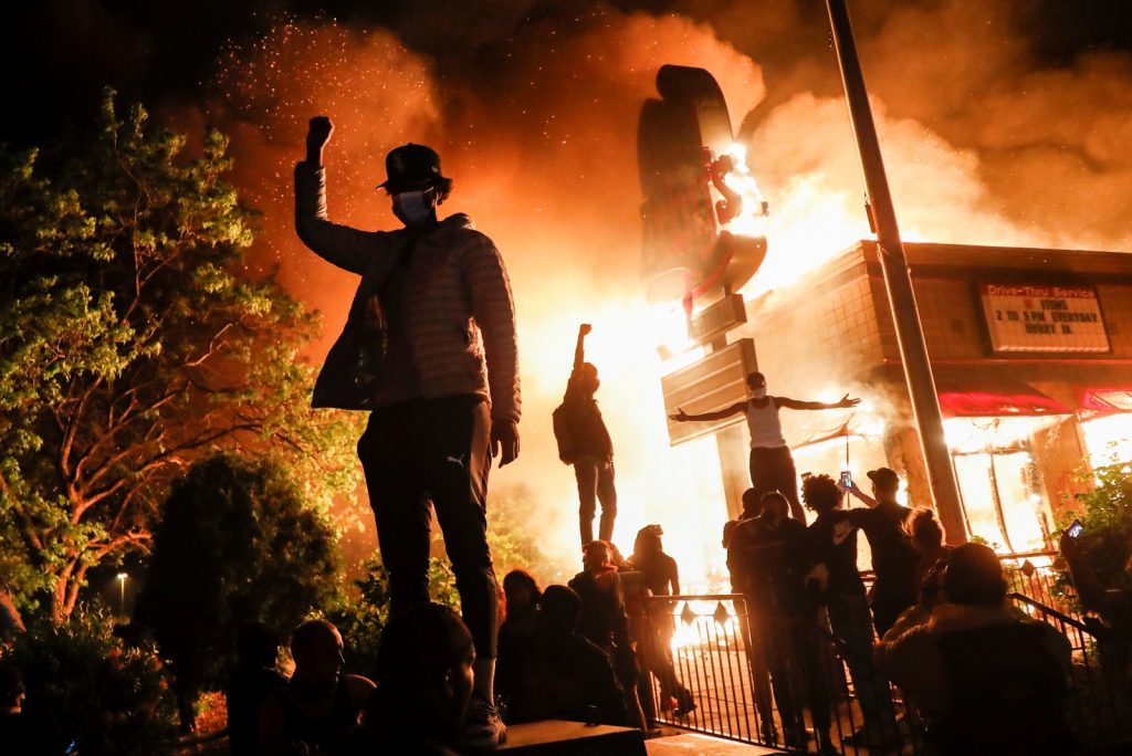 5ed503dd82ae1Proteste Usa