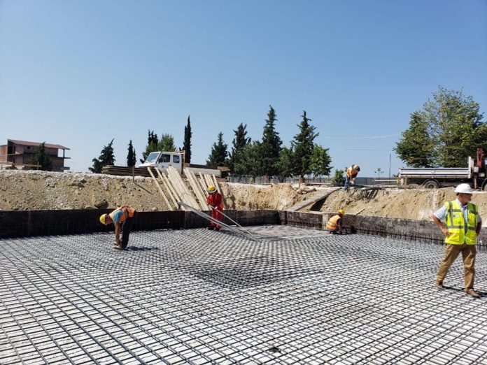 Rindërtimi/ Vijon puna në 33 kantiere shkollash dhe në lagjet e reja të banimit në Fushë-Krujë 6 41 696x522 1