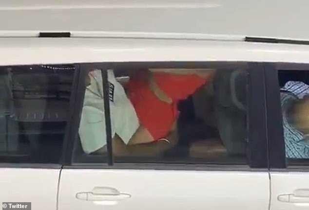 Skandal seksual në OKB/ Dy punonjës filmohen duke bërë seks në makinë (fotot) 3 63