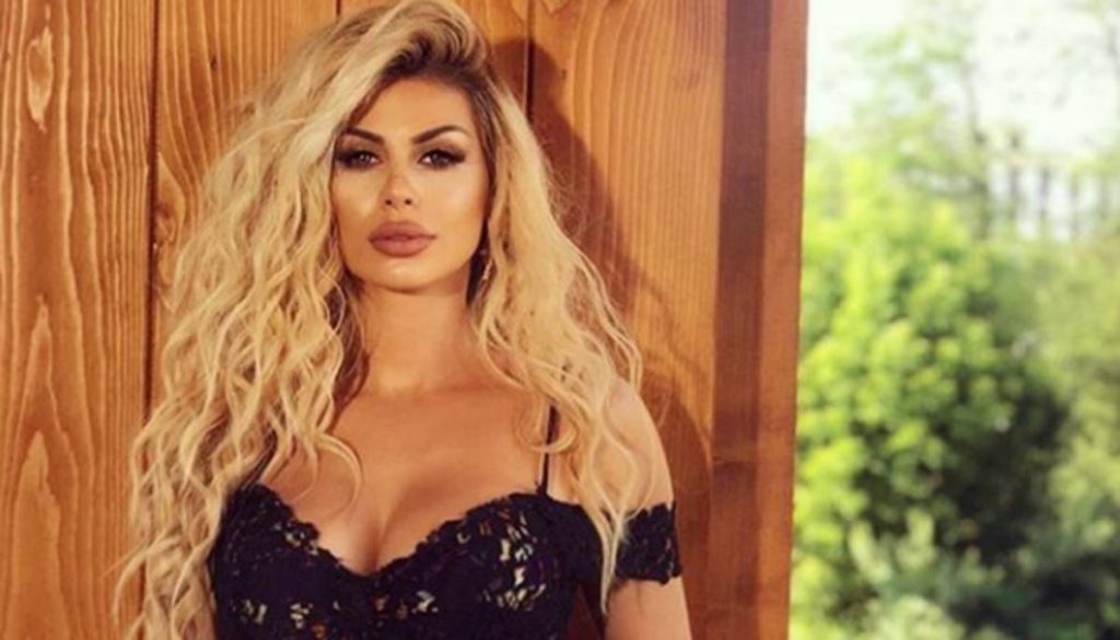 Me tatuazhin më të ri, Luana Vjollca tregon githçka për jetën e saj Luana Vjollca 3