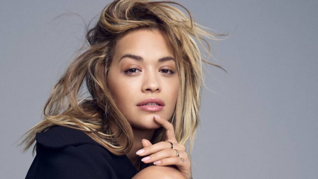 “Në shtëpi te nona!” Rita ora po mendon për festimet e ditëlindjes, por mamja e saj i paska idetë e qarta Rit Ora 1