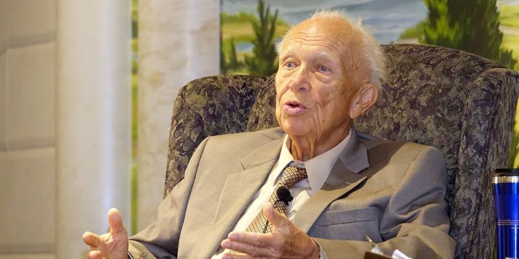 Vret veten djali i Hrushovit, ishte 84 vjeç dhe jetonte në SHBA Sergei Hrushov