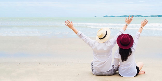Shenjat që tregojnë se ai është besnik ndaj jush! asian couple beach 1150 6399