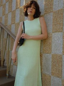classic summer colours 286928 1587745133786 image.500x0c