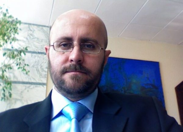 Eksperti i Shëndetit Publik kritika Komitetit Teknik: Hapni krahun, keni 30 vjet që ngrini… fghfh 600x450 600x433 1
