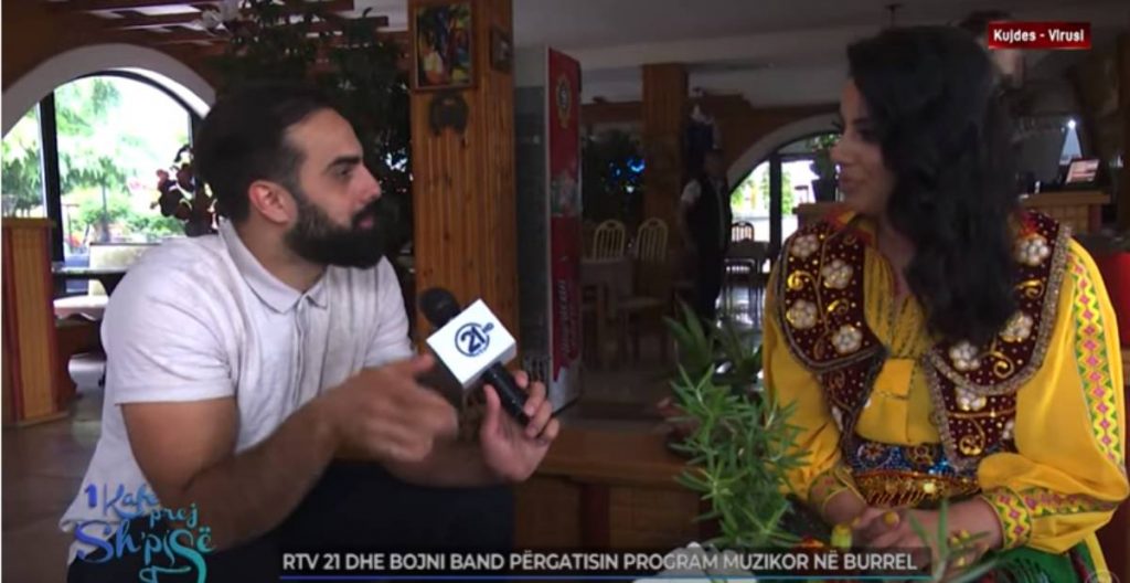 Bojni Band dhe RTV 21 bëjnë bashkë shqiptarët, përgatisin program muzikor në Burrel grupi 1