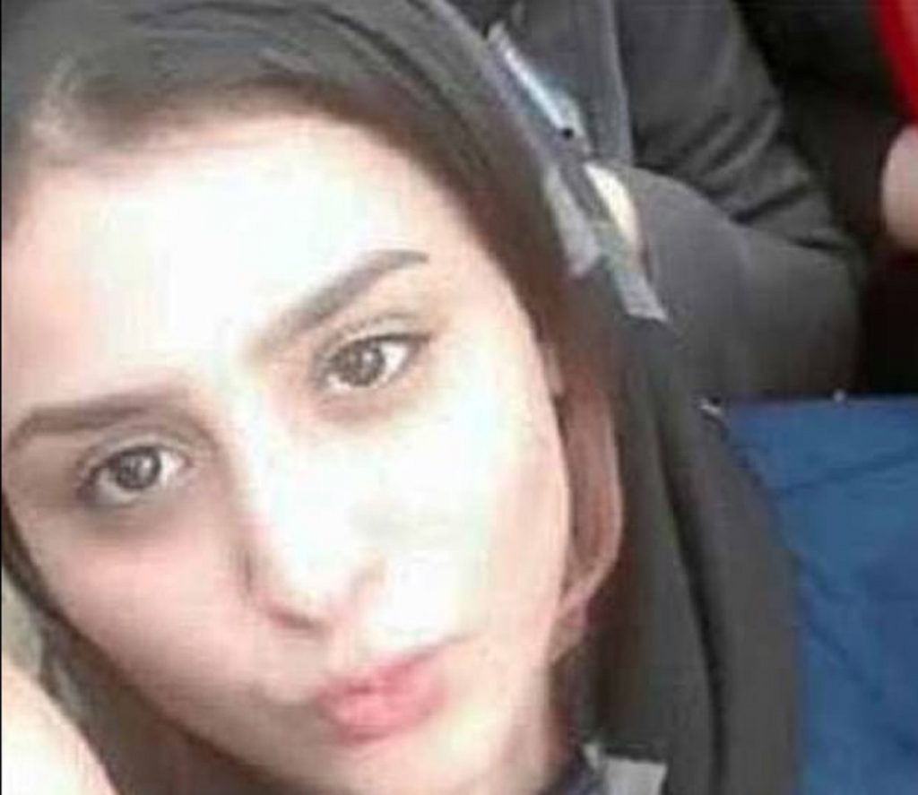 E rëndë/ Babai qëllon për vdekje me shufër hekuri vajzën pse u kthye vonë në shtëpi iran vajza