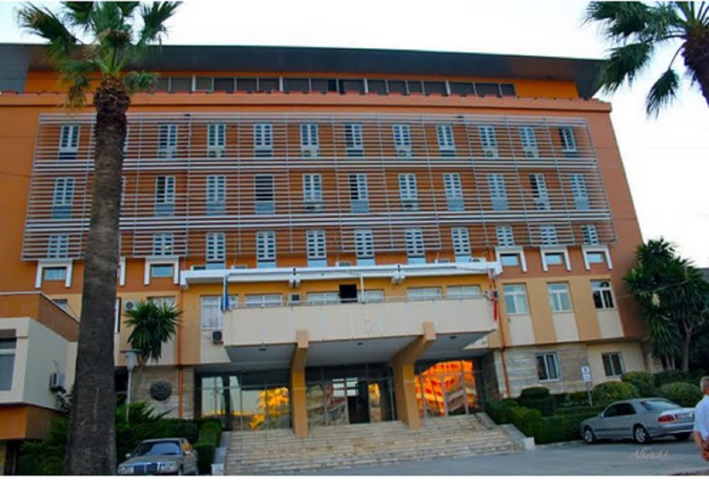 Arrestohet në zyrë juristi i Kadastrës së Durrësit kadastra durres