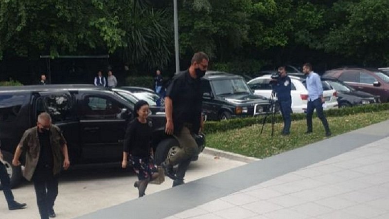 ‘Zgjedhorja’/ Ambasadorët e SHBA, BE dhe të Britanisë së Madhe ‘zbarkojnë’ në selinë e PD-së kim
