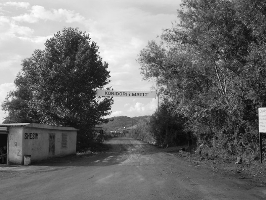 Mat/ 11 vjet më parë u premtua “Koridori i Matit”, ndërkohë tani rruga është në gjendje kritike (Foto) 3 korid