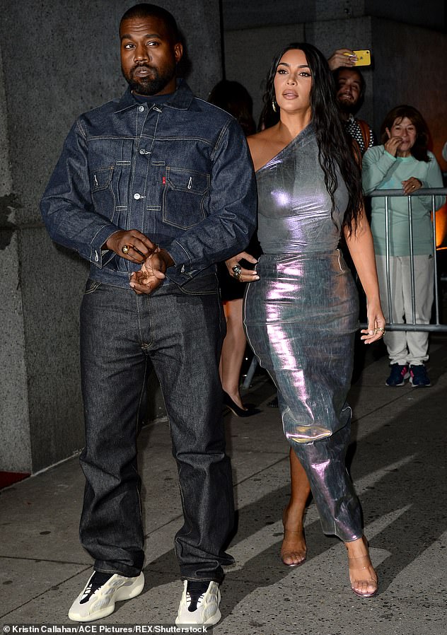 31524076 8595217 Reying her best The Keeping Up With The Kardashians star is also a 10 1596618098632