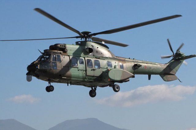 VIDEO/ Ndërhyn helikopteri i ushtrisë, shuhet zjarri në kodrat e Kasharit 640 0 5f3ab7b919562 1