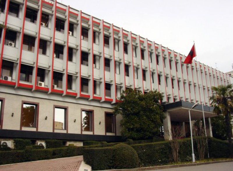 Njohja e pasaportave të skaduara nga Greqia deri më 31 dhjetor, MEPJ: Emigrantëve nuk do t’ju kërkohet… 800 0 5f3c17c3746db