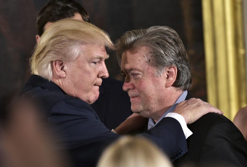 Arrestohet ish-këshilltari i Donald Trump, ja për çfarë akuzohet 800 0 5f3e8cad53d52