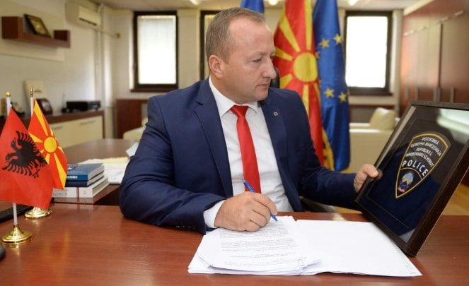 Nënshkruhet akti normativ për dygjuhësi në uniformat e policisë, alarmohen mediat ruse Agim Nuhu