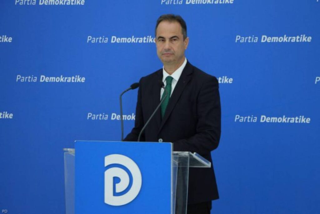 Tre skenartët për vitin e ri shkollor, reagon ish-deputeti i PD: Asnjë plan masash financiar, kaosi i vjetër i arsimit Luciano Boci