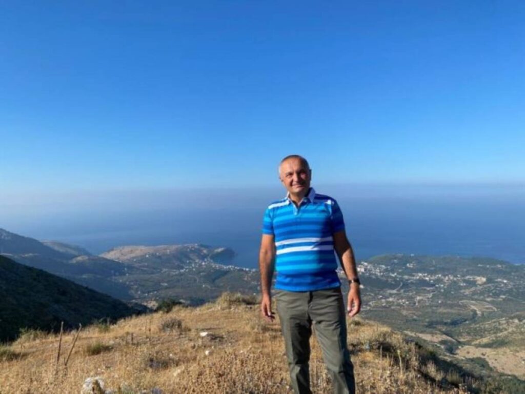 FOTO/ Meta poston foto i relaksuar nga Piluri: Uroj të dielë të mbarë për të gjithë ju! Meta