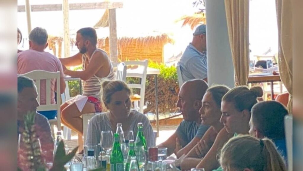 FOTO/ Monika Kryemadhi kalon të dielën me Ramush Haradinajn, drekojnë së bashku në jug të vendit 1 Monika 2