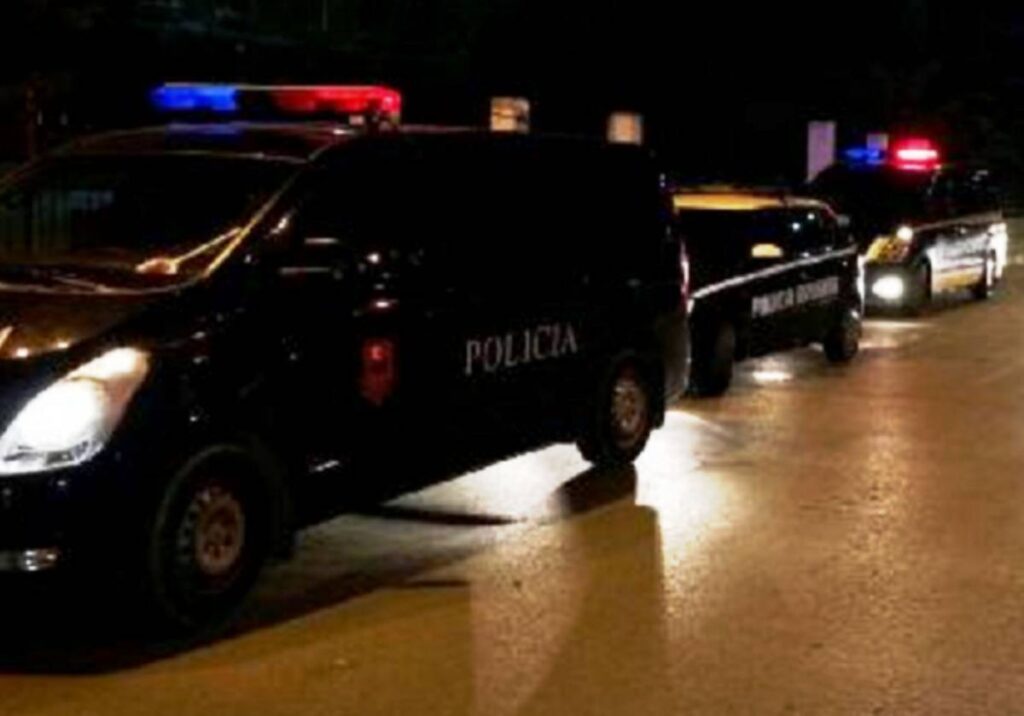 Video/ Policia kontrolle tek ‘njollat e zeza’, në kryeqytet. Ja çfarë ka ndodhur gjatë natës Polici