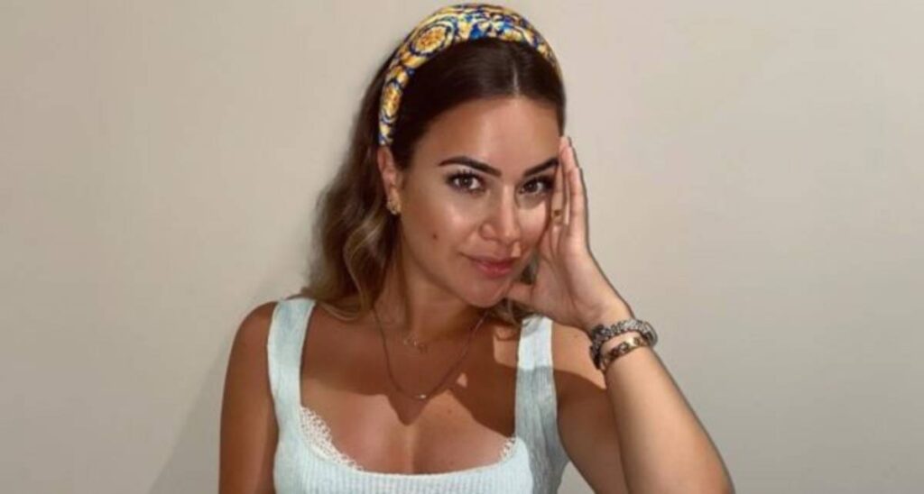 Sara JHoxha1