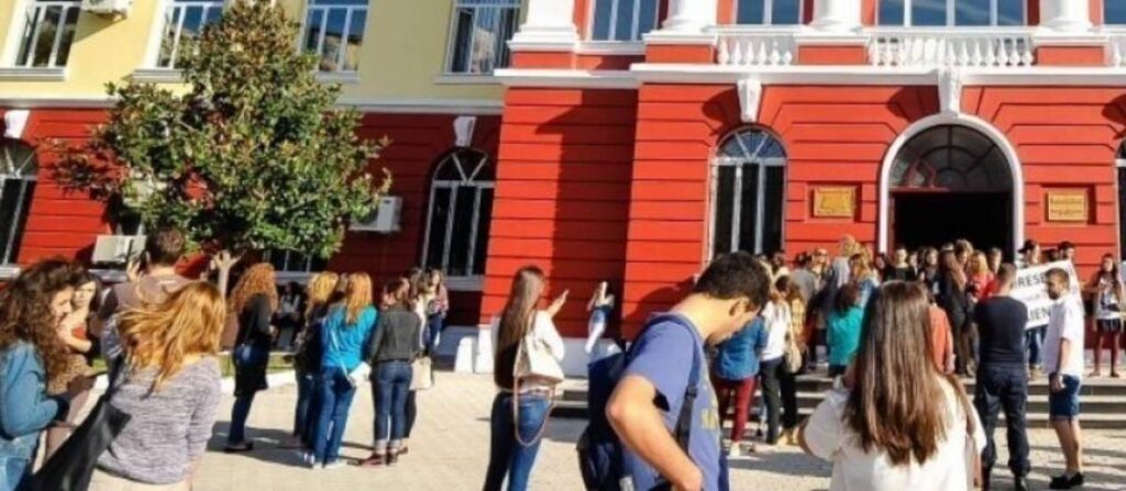 Universitete 1