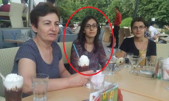 Vetëflijimi i nënë e bijë në Kombinat, Blerta Josifi del nga spitali psikiatrik i Tiranës dhe shkon të jetojë me të afërmit në shtëpi Zhaneta Anisa dhe Blerta Josifi