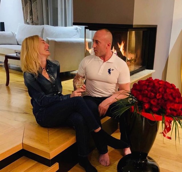 “Kur të do, të do”/ Anita nxjerr foton intime me Ramush Haradinajn anita haradinaj
