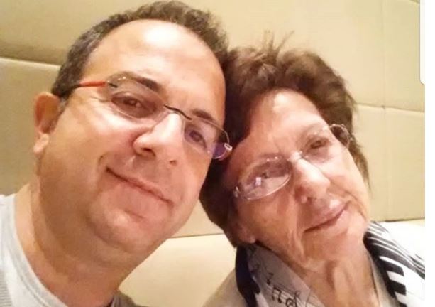 2 vite pas ndarjes nga jeta, Ardit Gjebrea bën dedikim prekës për të ëmën ardit gjebrea