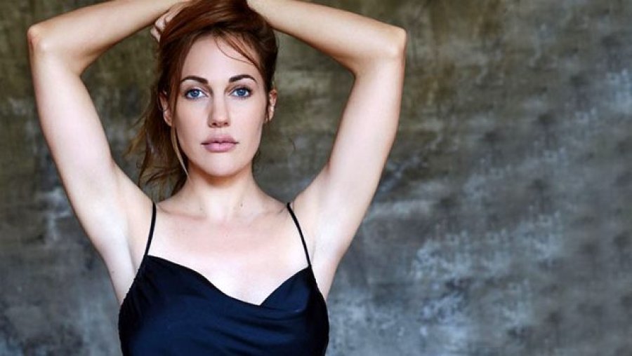 ‘Sulltaneshë Hyrem’ thyen rrjetin me foton publikuar së fundmi auto meryem uzerli derin gogus dekolteli elbisesiyle 13508855 8243 o1597487890