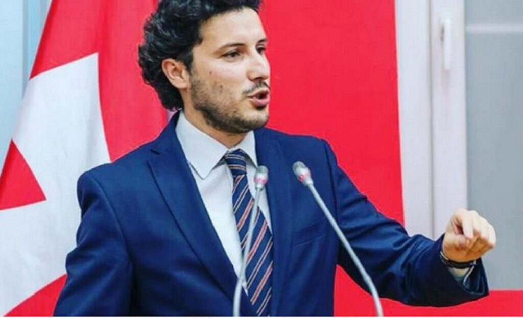 VIDEO/ Momenti kur Abazoviç betohet si kryeministër i Malit të Zi dritan abazoviq