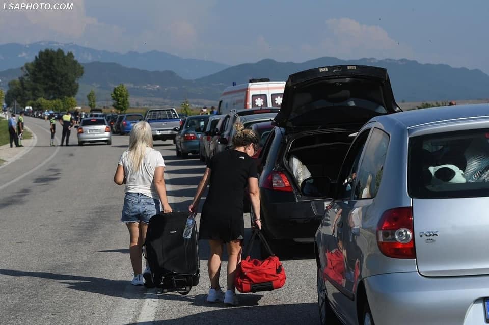 MEPJ sqaron me detaje rregullat dhe kufizimet për kalimin në Greqi emigrante kakavije