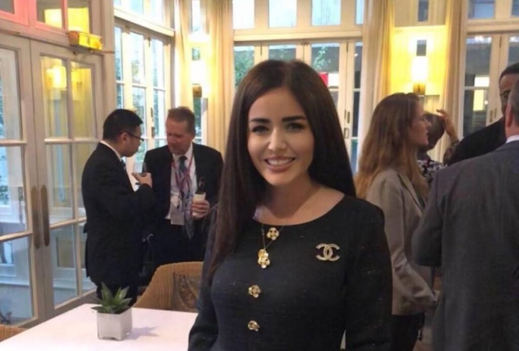 Djali i ish-deputetes mbush 1 vjeç. Ja fotot brenda festës në Dubai esmeralda 11