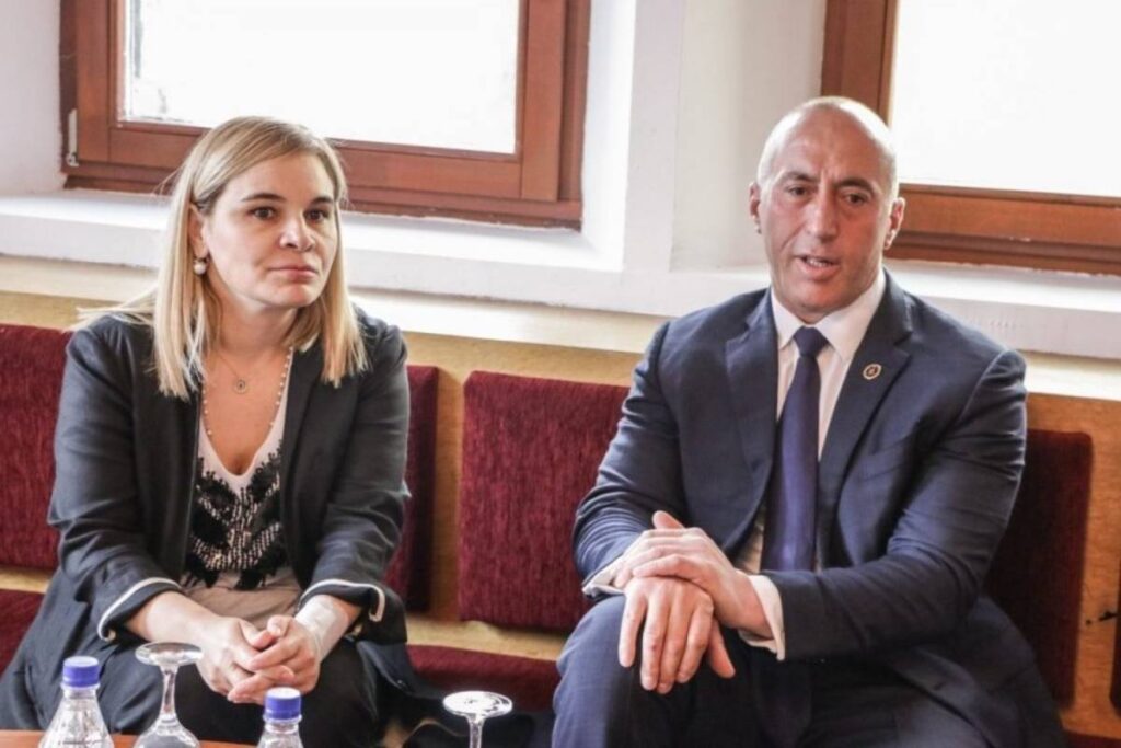 FOTO/ Monika Kryemadhi kalon të dielën me Ramush Haradinajn, drekojnë së bashku në jug të vendit monika 5 1
