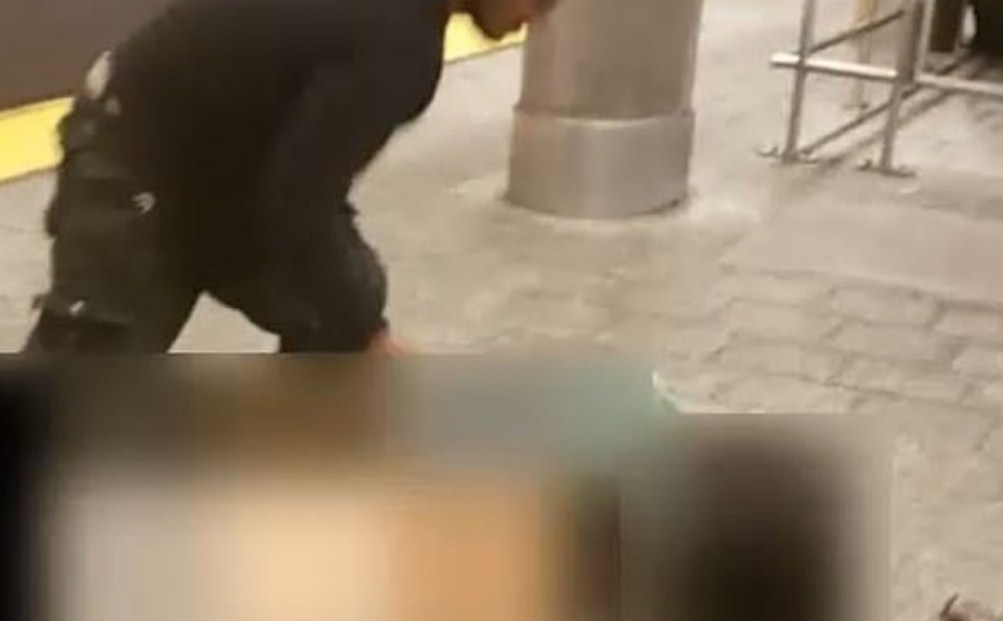 Tronditëse! I riu tenton të abuzojë seksualisht me një grua në mes të ditës perdhunim