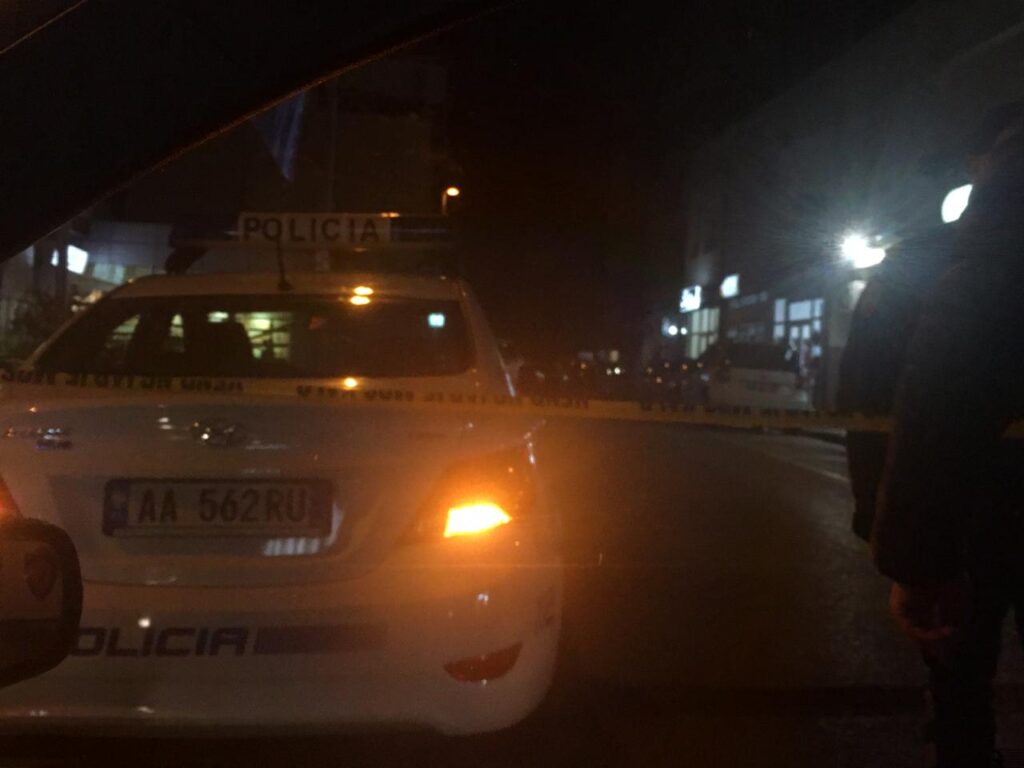 Të shtëna me armë zjarri në Shkodër, plagosen dy persona policia naten 1