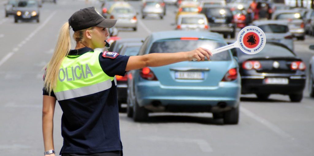 30 shoferë nën hetim, gjobiten rreth 1 mijë e 200 të tjerë në Tiranë policia rrugore 1024x670 e1572536633626 jpg